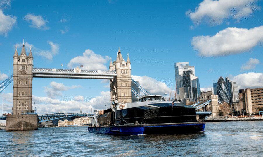 London: Warner Bros. Studio Tour and River Thames Cruise - Diagon Alley, The Great Hall, and Platform 9¾: walking the movie