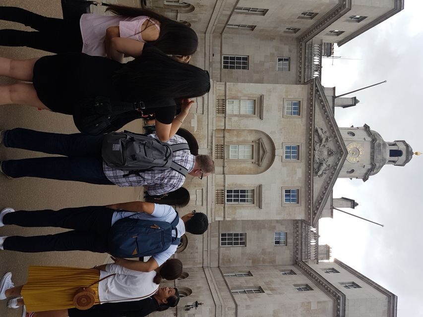 London: Westminster Abbey & Churchill War Rooms Walking Tour - Guide quality is the glue: humor, clarity, and keeping the group together