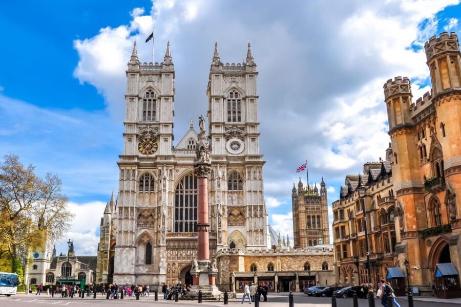 London Westminster Abbey French Tour with Fast-Track Tickets - Poets’ Corner, Royal Treasures, and the Best Way to Use Your Time