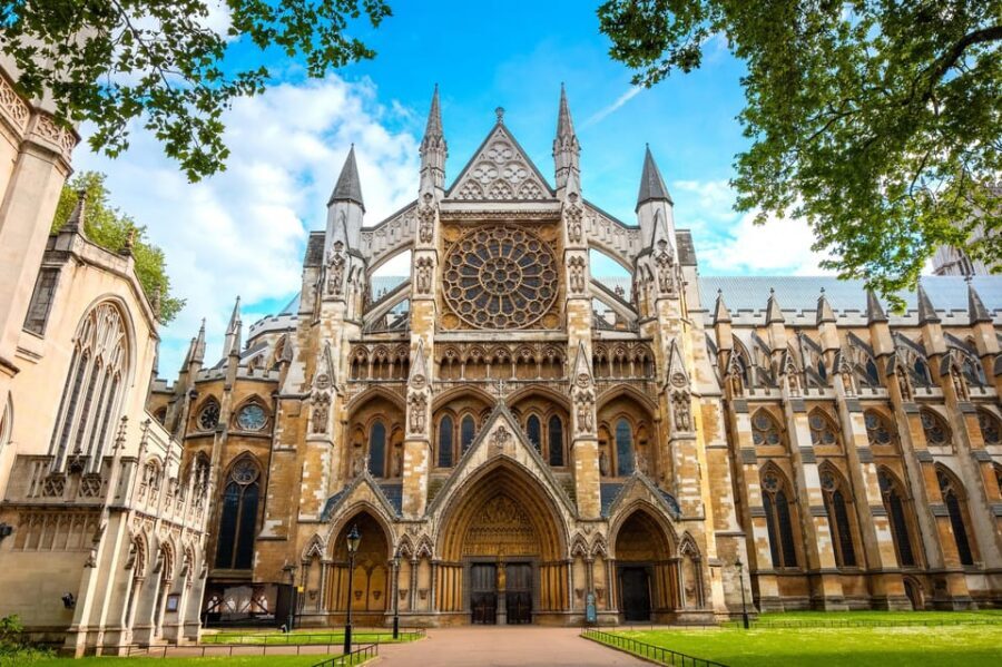 London: Westminster Abbey Priority Access & Guided City Tour - Key things you’ll notice right away