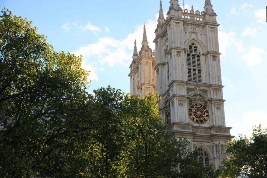 London: Westminster Abbey Priority Access & Guided City Tour - Price and Value: Why $73 Can Be a Smart Buy