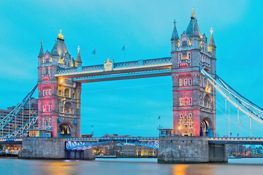 London: Westminster to Tower Bridge River Thames Cruise - One-way vs round-trip: how the boat change affects your plan