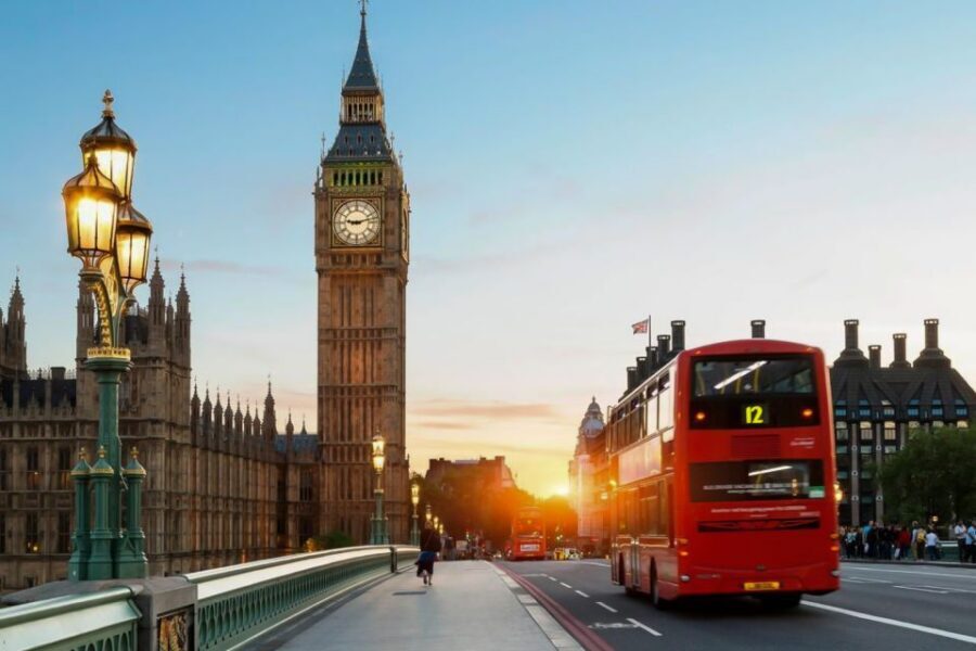 London: Westminster Tour, River Cruise, and Tower of London - Tower of London: what you actually get in the 2-hour visit