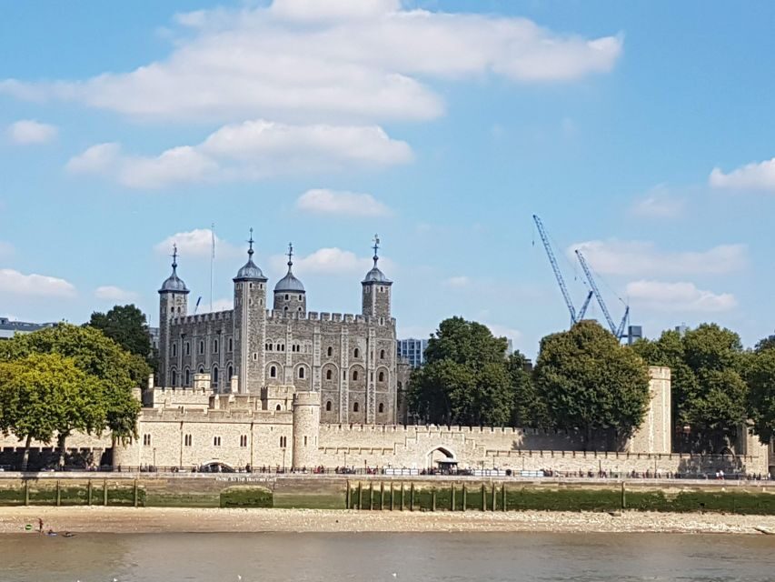 London: Westminster Tour, Tower of London & Tower Bridge - The 3-hour Westminster walk: Buckingham Palace to the Abbey