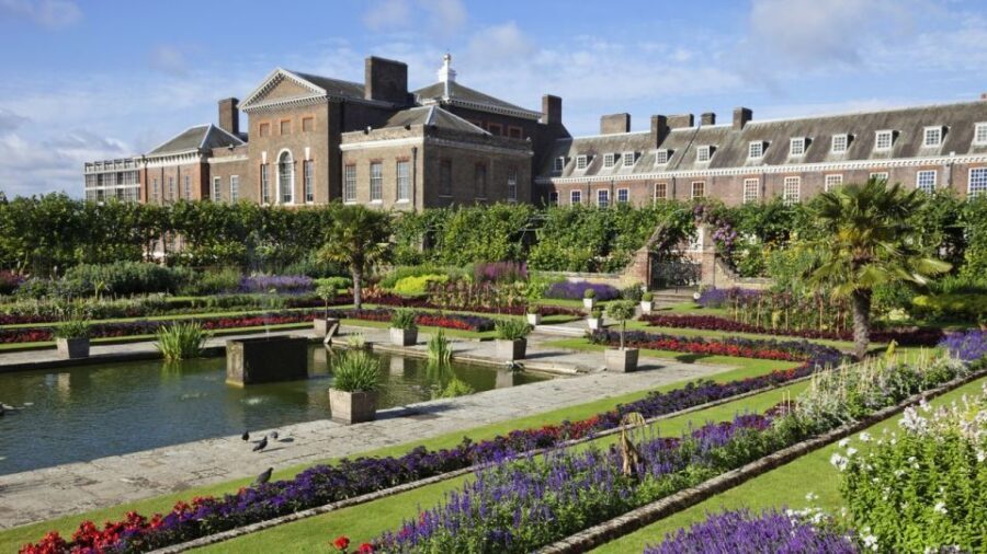 London: Westminster Walking Tour and Kensington Palace Visit - Kensington Palace entry: 2 hours to go at your own pace