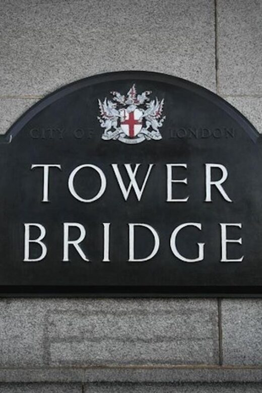 London: Westminster Walking Tour & Visit Tower Bridge - Guides, humor, and the small details that make it feel worth $66