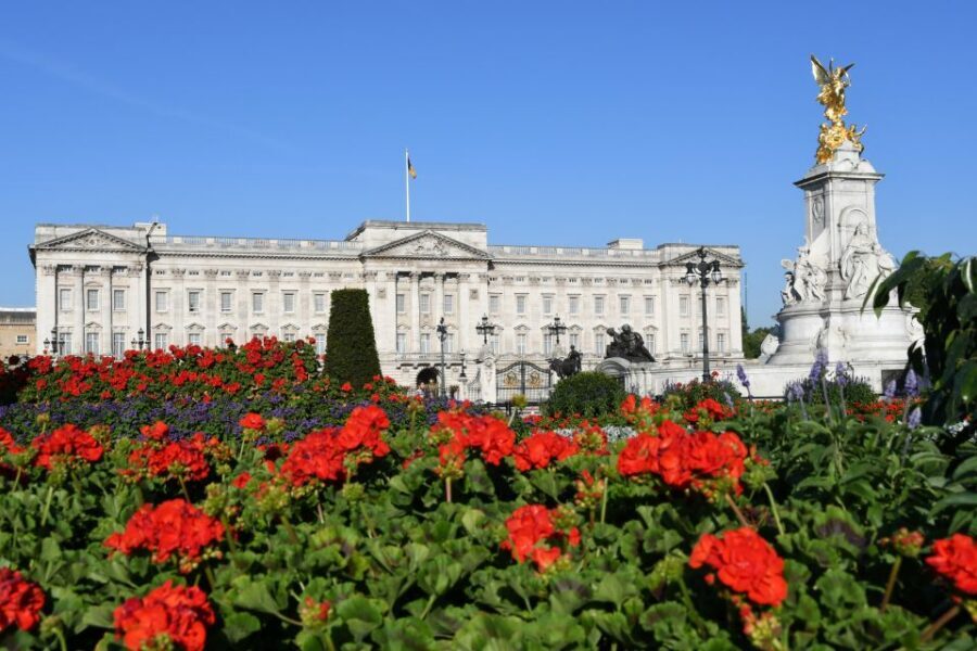London: Westminster Walking Tour & Westminster Abbey Visit - Meeting Outside The Ritz: A Simple Start You Can Actually Find