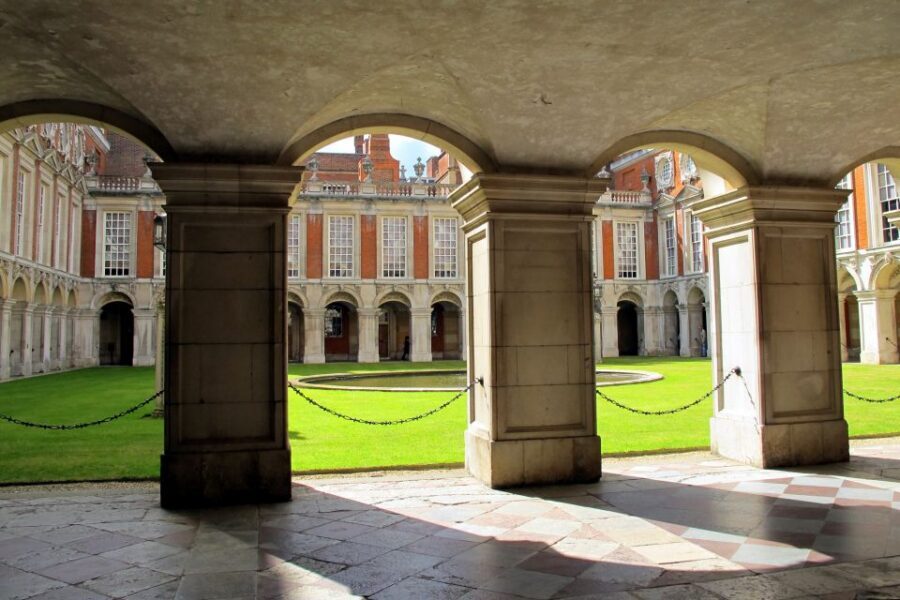 London: Windsor Castle & Henry VIII's Hampton Court Palace - Key highlights you’ll actually feel