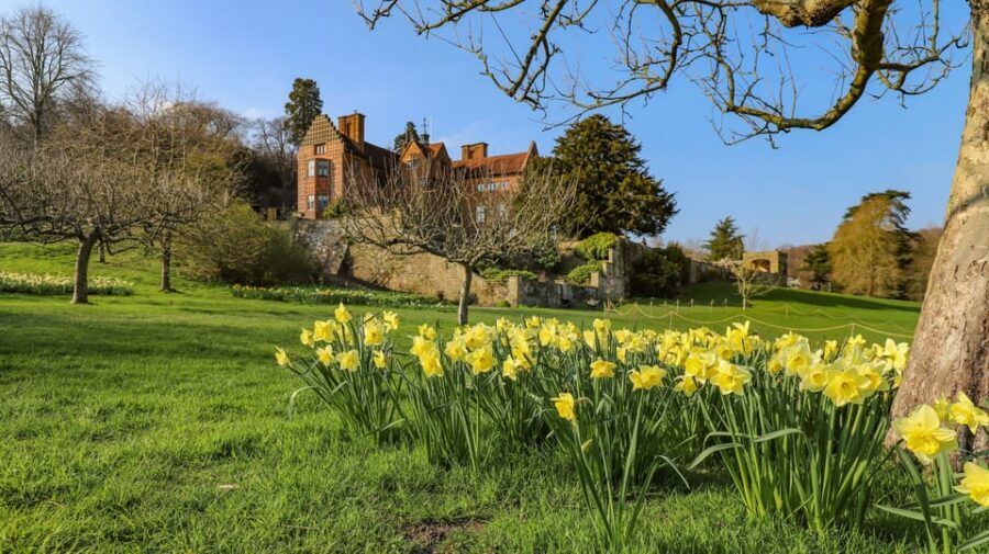 London: Winston Churchill Family Home with Transportation - Audio guide + on-site support: how to make the most of your time