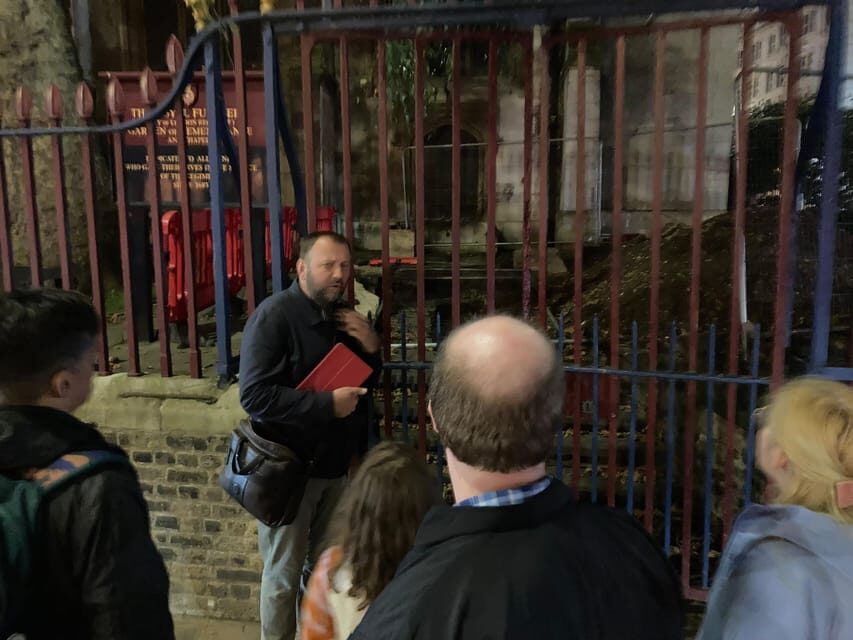 London's Ghosts & Gruesome Past Nighttime Walking Tour - Ghosts, executions, and Victorian medicine: what this tour is really about