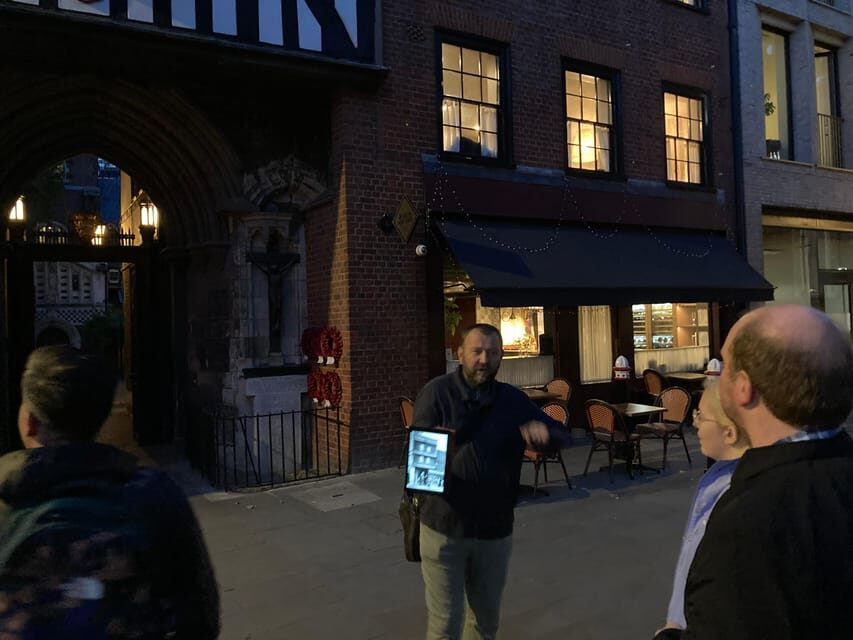 London's Ghosts & Gruesome Past Nighttime Walking Tour - Smithfield Market: the executions that shaped a whole neighborhood