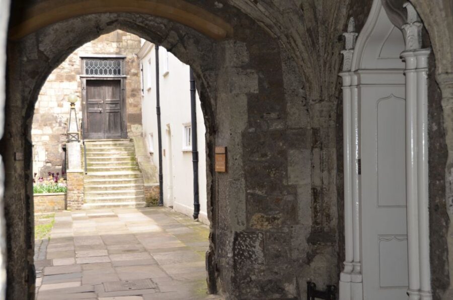 London's Hidden Treasures Tours by Black Taxi Cab - Starting Point and Route Feel: Hotel Pickup to Main-Monument Sweep