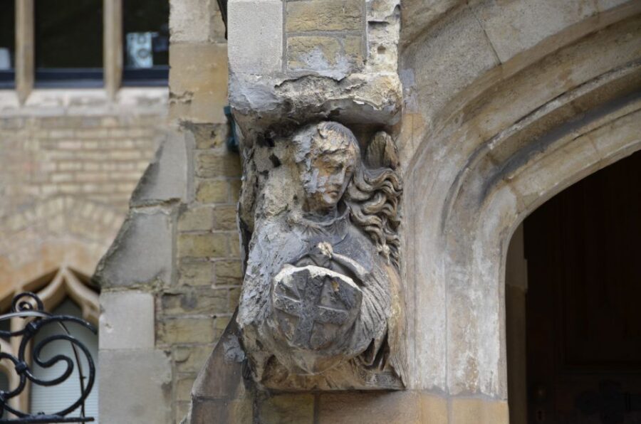 London's Hidden Treasures Tours by Black Taxi Cab - Roman Pavements, Lost Graveyards, and Bathhouse Stops