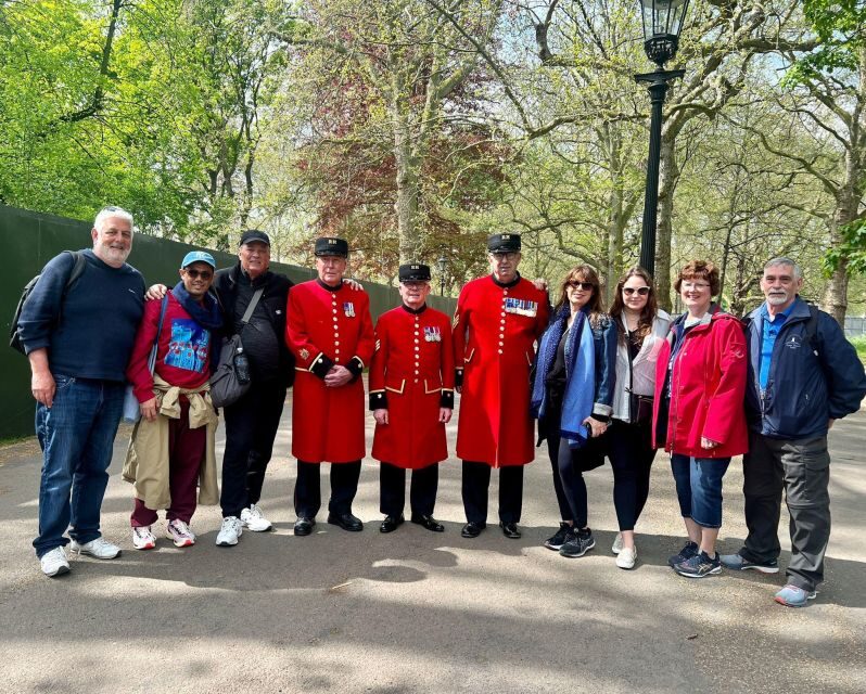 London’s Royal Family and Changing of the Guard Tour - St. James’s Park: the pause that makes Westminster feel humane