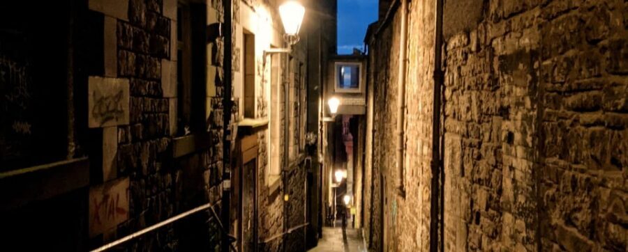 Magic and Legends in Edinburgh: Small Group Walking Tour in French - Key highlights to look forward to