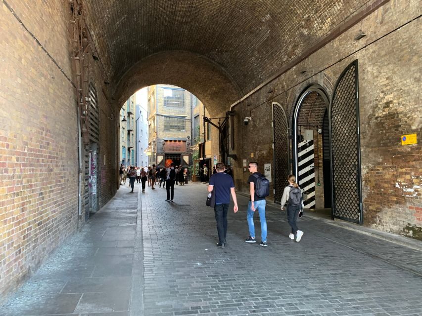Magical Movies: London Harry Potter Tour - Subway shortcut: a short Tube ride that saves time (and adds flavor)