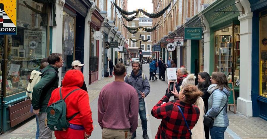 Magical Movies: London Harry Potter Tour - Piccadilly Circus and Leicester Square: where pop culture meets real streets