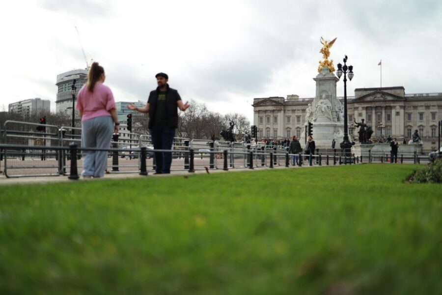 Majesty in Motion: Exploring Westminster's Royal Legacy - Trafalgar Square to Nelson’s Column: the walk starts with instant scale