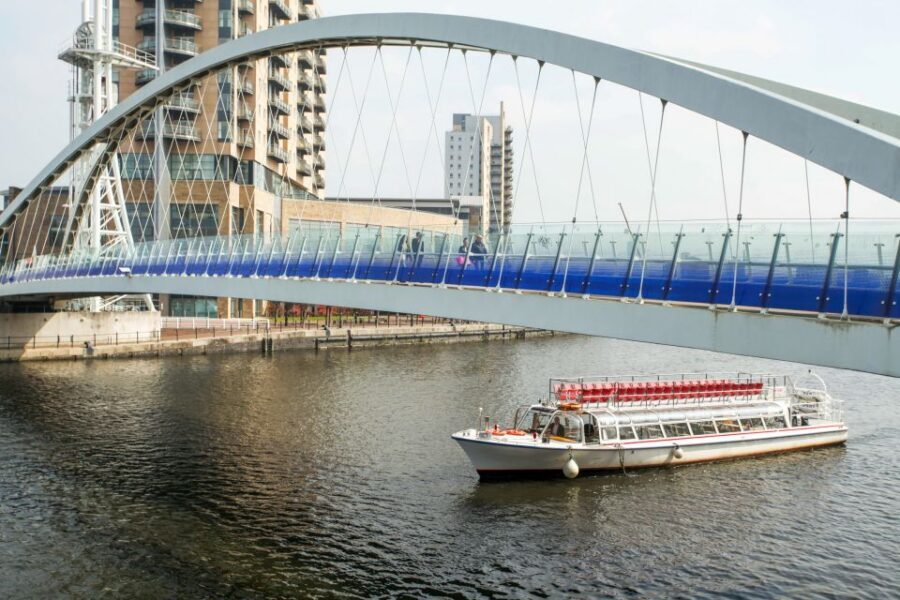 Manchester: Canal & River Cruise - One hour of Manchester Ship Canal and River Irwell views