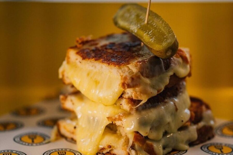 Manchester: Guided Cheese Crawl with Tastings - Walking the cheese route: central Manchester, quick stops, and off-the-beaten paths