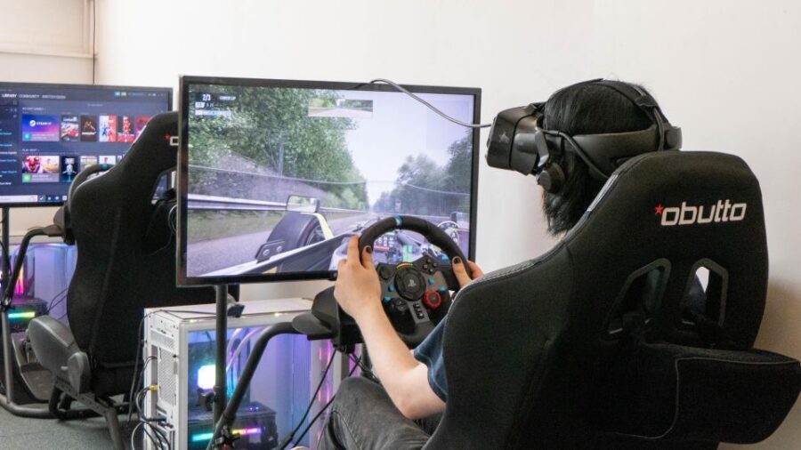MATRIX VR - Virtual Reality Gaming Experience Session - 1hr - Solo vs multiplayer: teamwork, head-to-head, and who gets the best fun