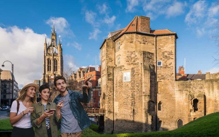 Newcastle: City Walking Tour & Exploration Game - Walking the 2.2 miles: Castle Keep to the Quayside