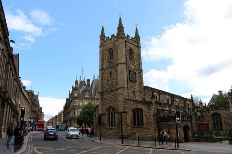 Newcastle: Walking Custom Tour with a Local Guide - Why a private 3-hour Newcastle walk is such a smart format