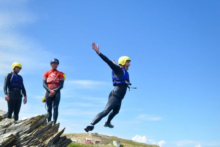 Newquay: Coasteering - Newquay coasteering: why 2 hours feels like the right amount