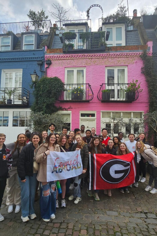 Notting Hill Experience - Celebrity spotting: fun, but keep your focus on culture