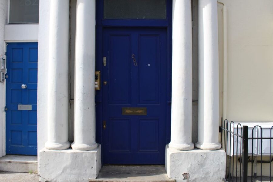Notting Hill Walking Tour - Music studios and pub corners: when Notting Hill gets gritty