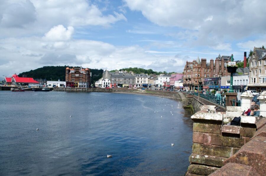 Oban, Lochs & Inveraray Full-Day Tour from Edinburgh - Loch Lomond and Luss: coffee stops with real scenery payoff