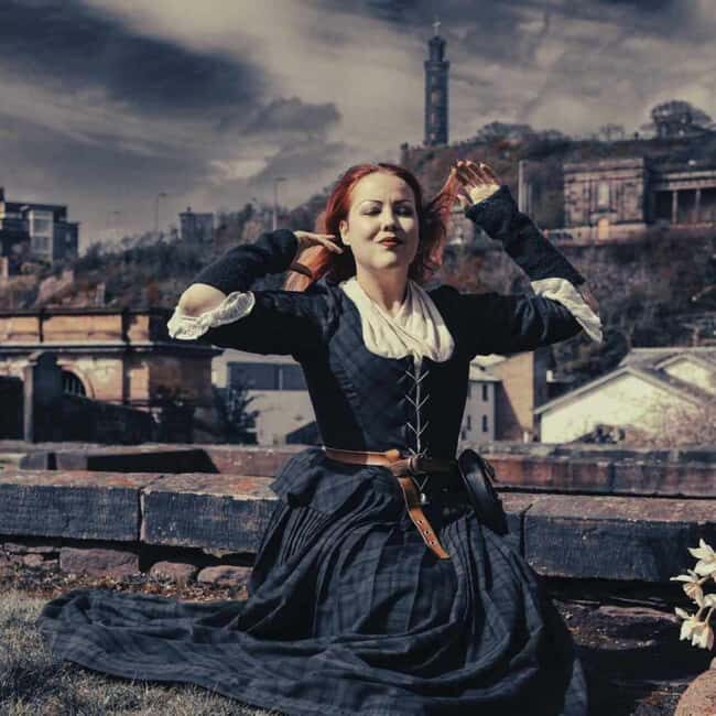 Outlander's Scotland Tour - Rebel Jacobite Tour - Costumed guide Charlotte: handmade details and story performance