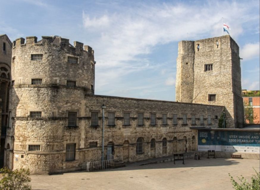 Oxford Castle and Prison: Guided Tour - Going underground in the 900-year-old crypt