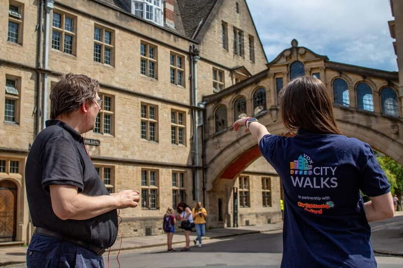 Oxford: City and Universities Express Tour & Audio Guide - Oxford in 45 Minutes: How the Express Route Works