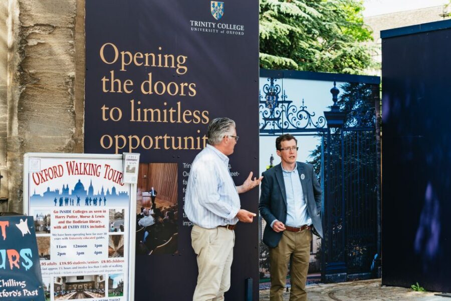 Oxford: City and University Tour, including college entry - Radcliffe Camera and the art of exam-time Oxford
