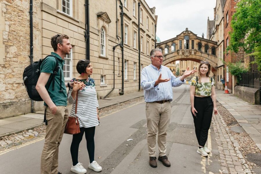 Oxford: City and University Tour, including college entry - Sheldonian Theatre: Wren’s early imprint