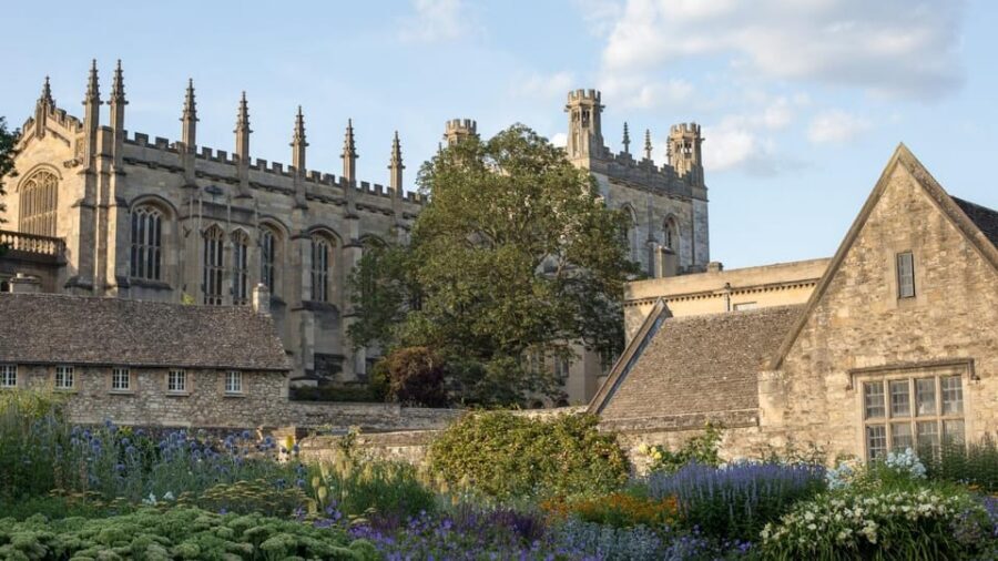 Oxford: City Tour & Exploration Game - Alleyways, Rest Stops, and the Real Pace You’ll Walk