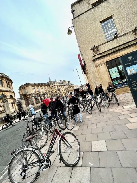 Oxford: City & University Tour with College entry included - Martyrs Memorial: a strong opener before the colleges
