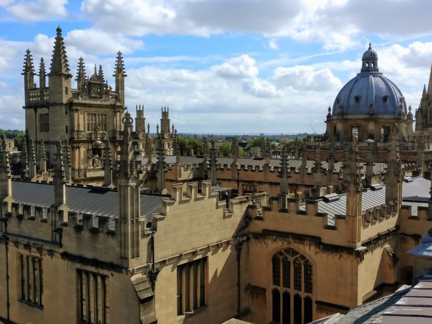 Oxford: CS Lewis and JRR Tolkien Walking Tour - Meeting Spot and the Start of Your Walk (Broad St and Turl Street)