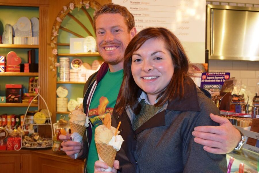 Oxford Food & Drink Tasting & Sightseeing Guided Tour - Oxford University sights: when entry is possible