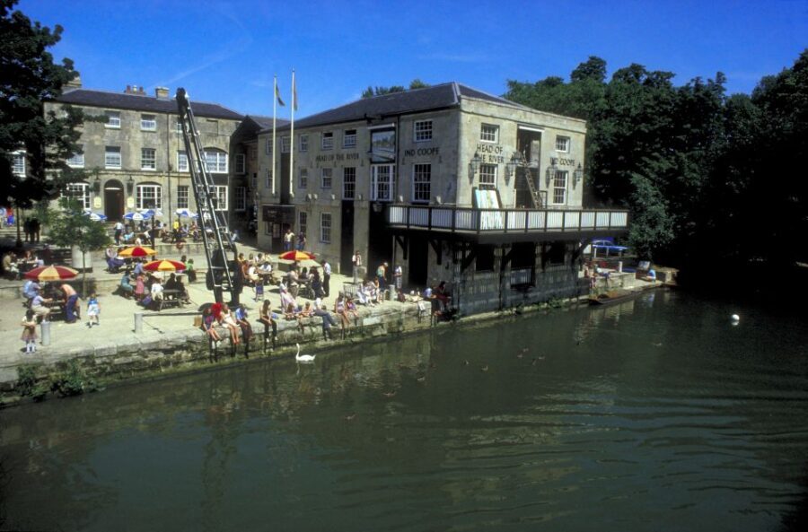 Oxford: Guided Sightseeing River Cruise - The electric Edwardian boat: comfort without the engine noise