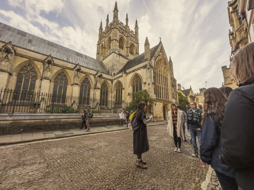 Oxford: Harry Potter Walking Tour Including New College - New College Courtyards and Cloisters: Where the Magic Feels Real