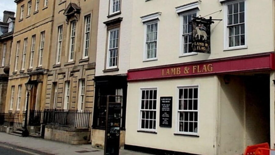 Oxford: Historic Pubs & Taverns Guided Walking Tour - Oxford’s Pub Trail Tells a Different Side of Town Than the Colleges