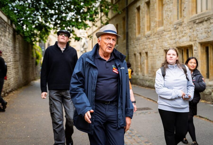 Oxford: Historic Pubs & Taverns Guided Walking Tour - Meeting at Carfax Tower: Getting Oriented in Real Oxford Streets