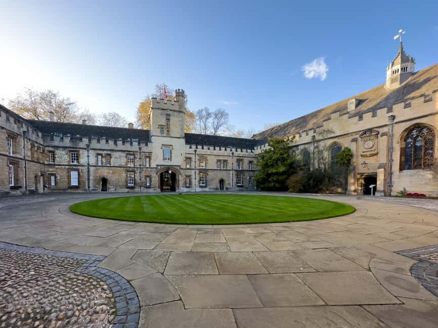 Oxford: Inspector Morse, Lewis, and Endeavour Walking Tour - The Pub Stop: Real Ale and Morse’s Brooding Side of Oxford