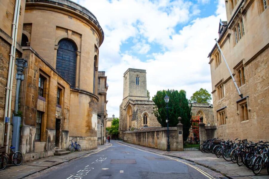 Oxford: Inspector Morse, Lewis, and Endeavour Walking Tour - Timing and Pacing: When the 2 Hours Can Feel Shorter