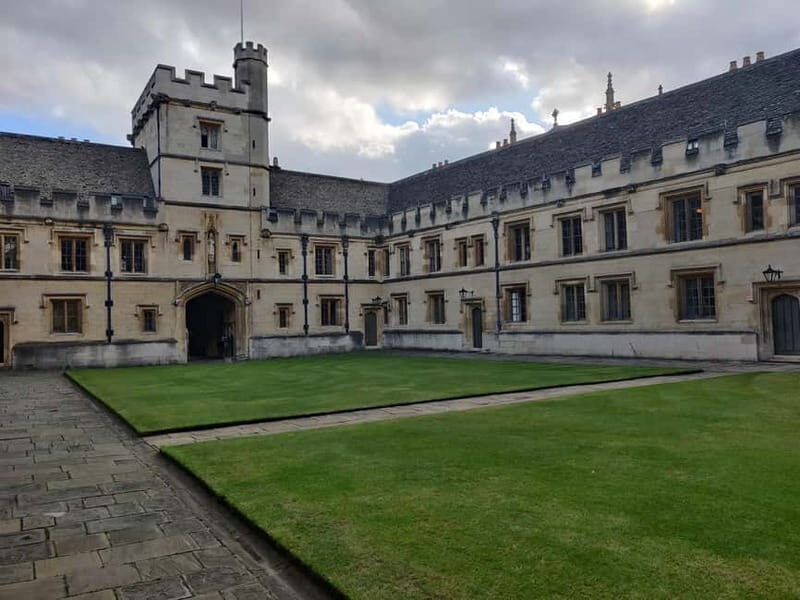 Oxford: Private Guided Walking Tour of University and City - The Sheldonian Theatre: beauty with a job to do