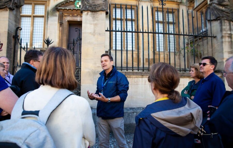 Oxford: Private Walking Tour with University Alumni Guide - Sheldonian Theatre and the Divinity School: where performance meets authority