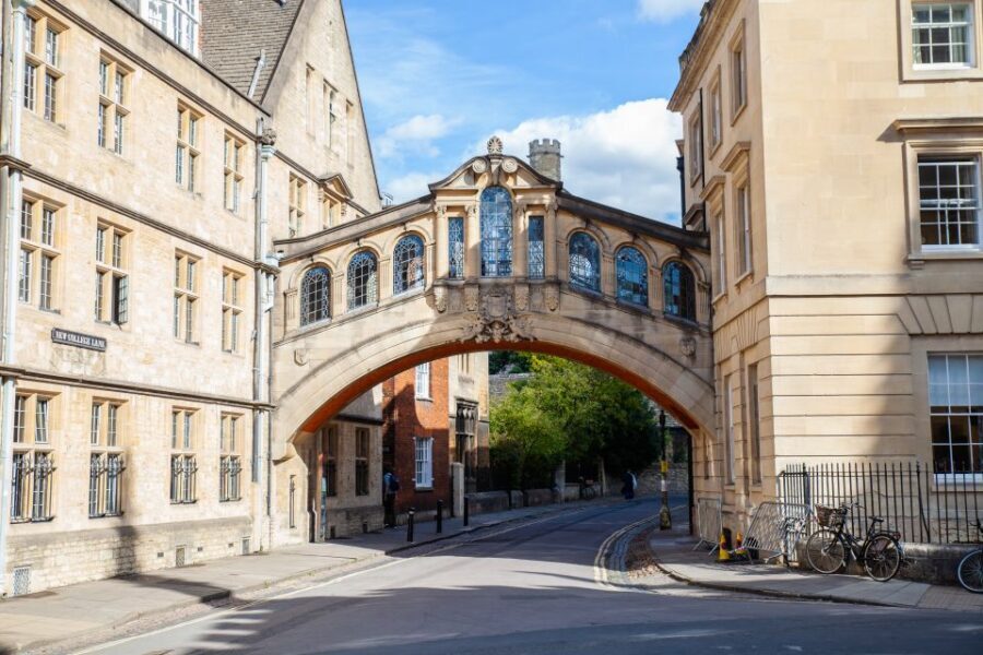 Oxford: Private Walking Tour with University Alumni Guide - Radcliffe Camera and St Mary the Virgin: Oxford’s skyline, explained