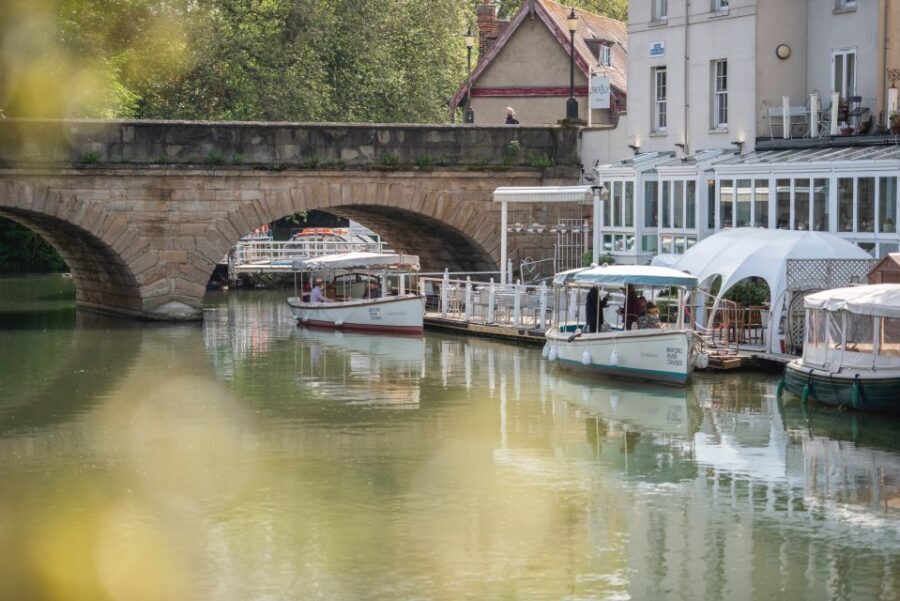 Oxford: River Cruise with 3-Course Meal - Cruising the Isis: Folly Bridge to Boathouses in One Smooth Flow